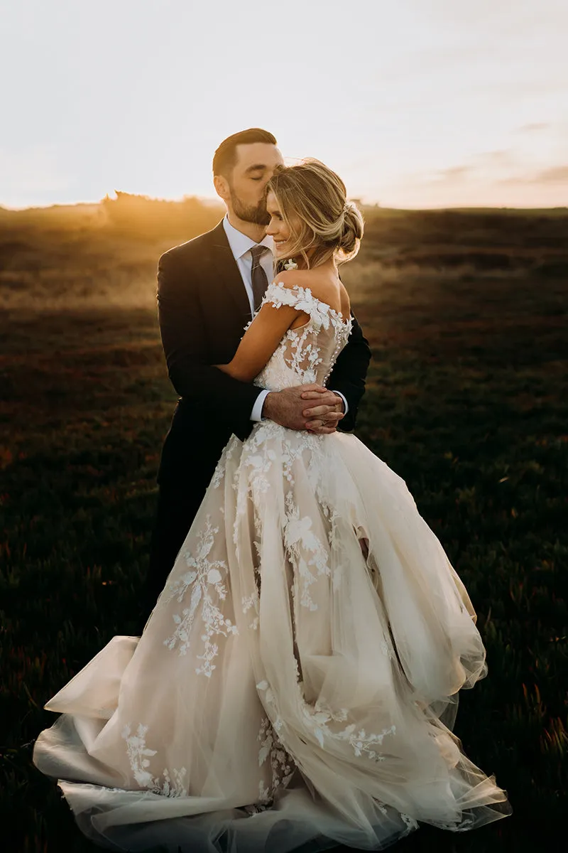 Casablanca Bridal 2406C Size 18 Wedding Dress EVELINA Off the shoulder ballgown Bridal Gown