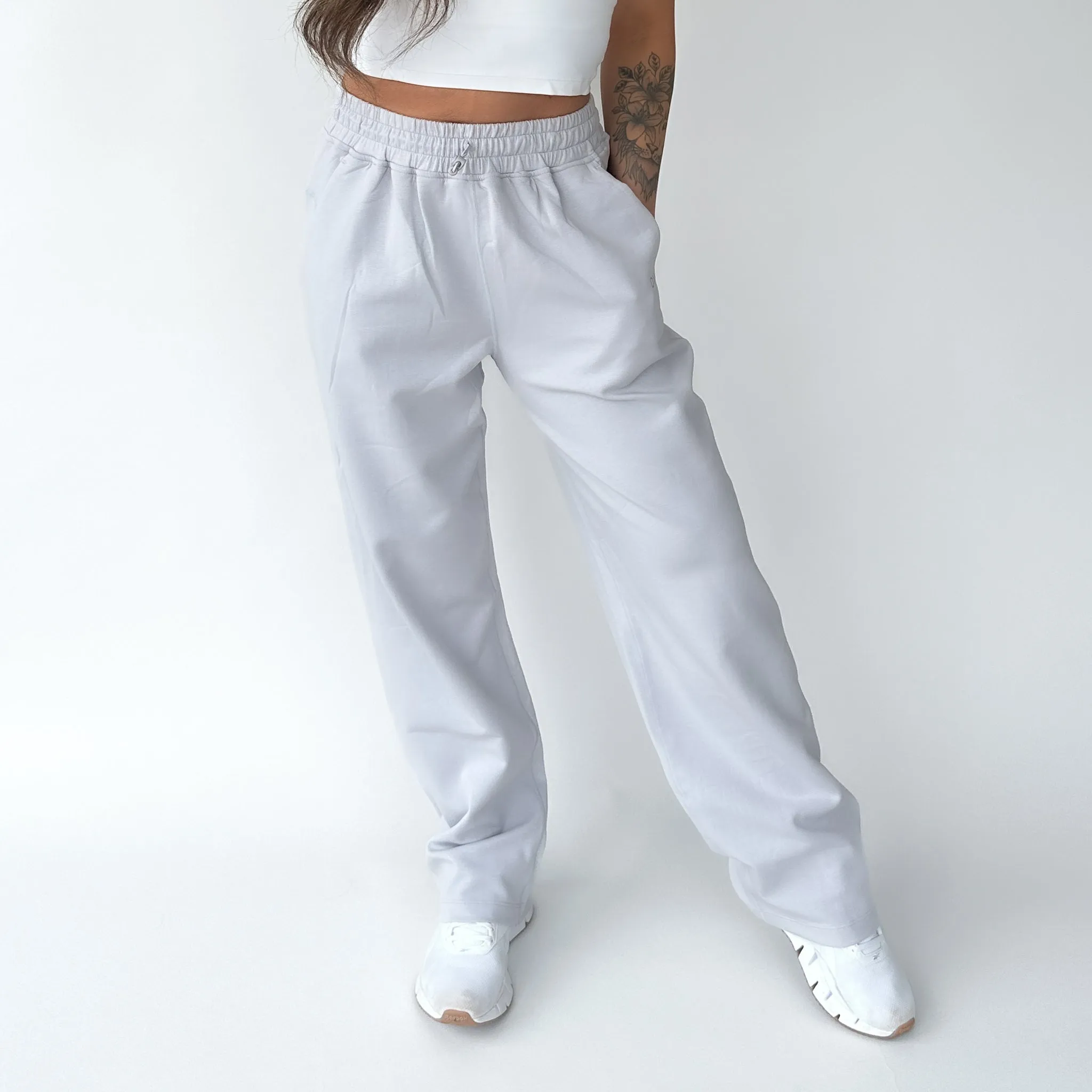 Relax Wide Leg Sweatpant w/ Cinch Drawstring