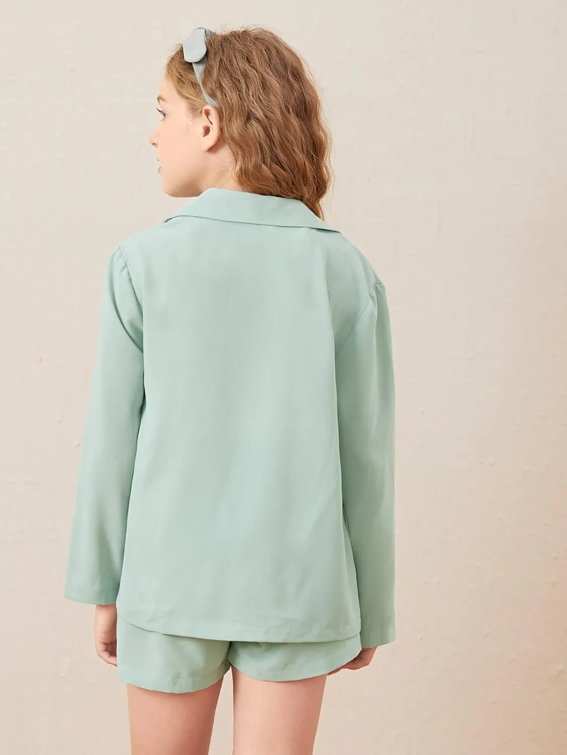WDIRARA Girl's 2 Piece Outfits Button Front Long Sleeve Blazer and Shorts Set